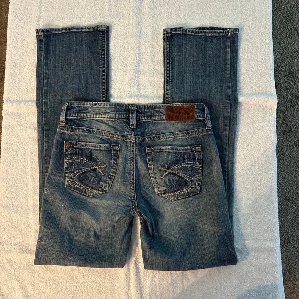 Silver Jeans Blue Denim with Brown Stitching - Picture 2 of 7